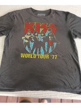 KISS World Tour '77 Black Graphic T-Shirt Size L